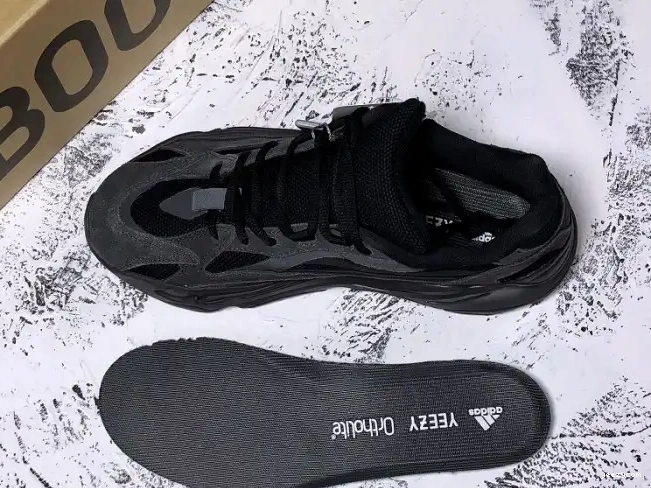 V2 Adidas Boost FU6684 Yeezy Vanta